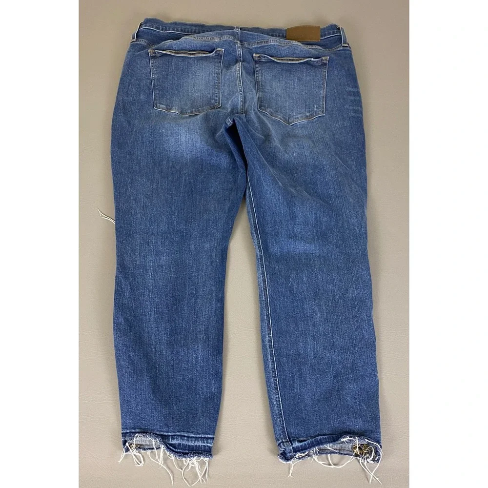 J. Crew Mercantile Jeans Men's Size 34 Short‎ Denim Distressed Blue Cotton Blend